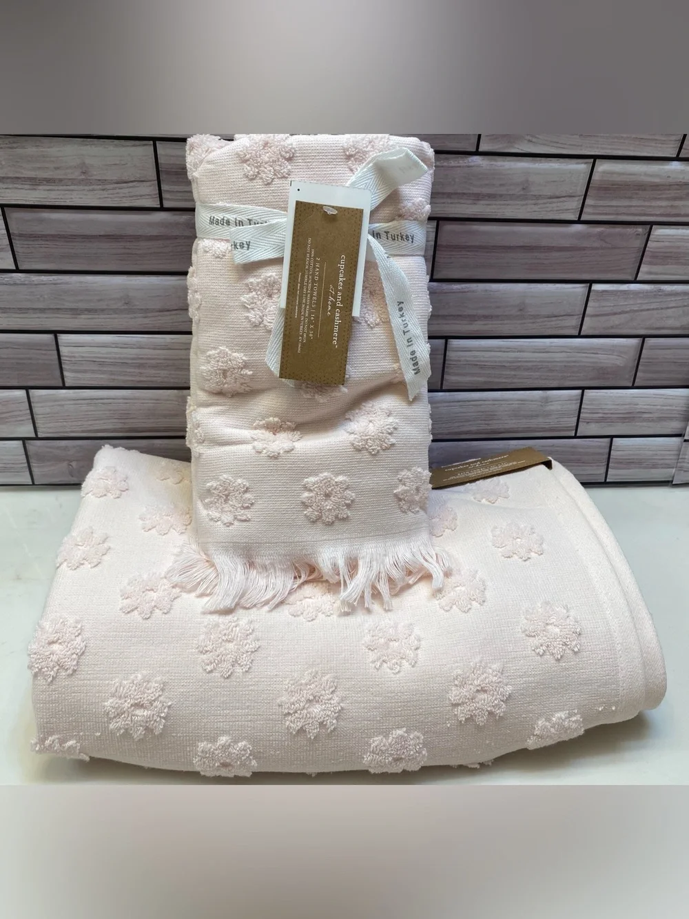 Cupcakes and Cashmere ❤️Baby Pink Flower(2)Hand &(1) Bath Towel Set NWT